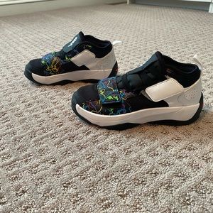Boys Air Jordan shoes size 1.5